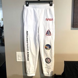 Girls Forever 21 NASA White Sweatpants Joggers - Size 11/12 Girls